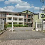 B&B Hotel Clermont-Ferrand Le Brezet Aeroport