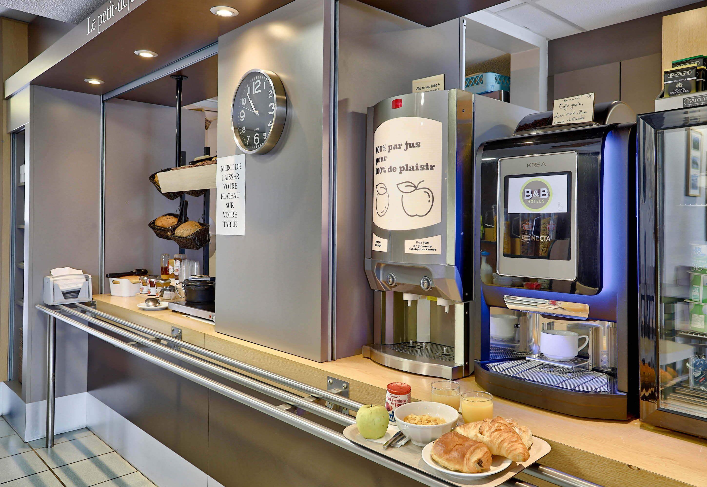 B&B Hotel Clermont-Ferrand Le Brezet Aeroport Hotel