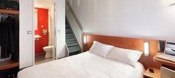Hotel B&B Hotel Clermont-Ferrand Le Brezet Aeroport 2*