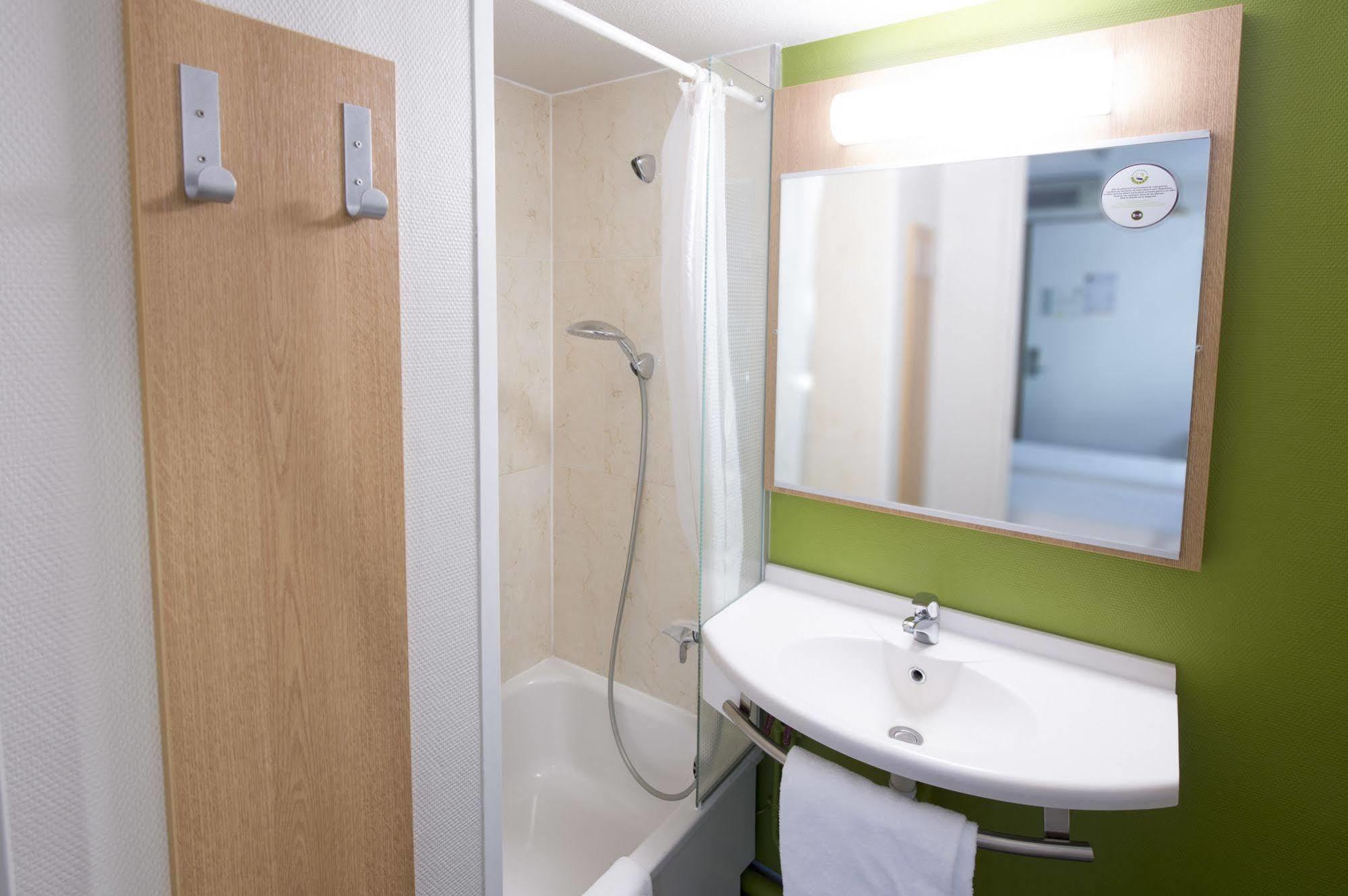 B&B Hotel Clermont-Ferrand Le Brezet Aeroport 2* Clermont-Ferrand